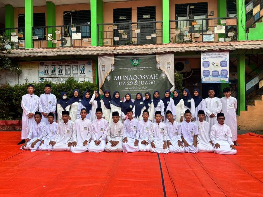 Peserta SMPIT Foto Bersama